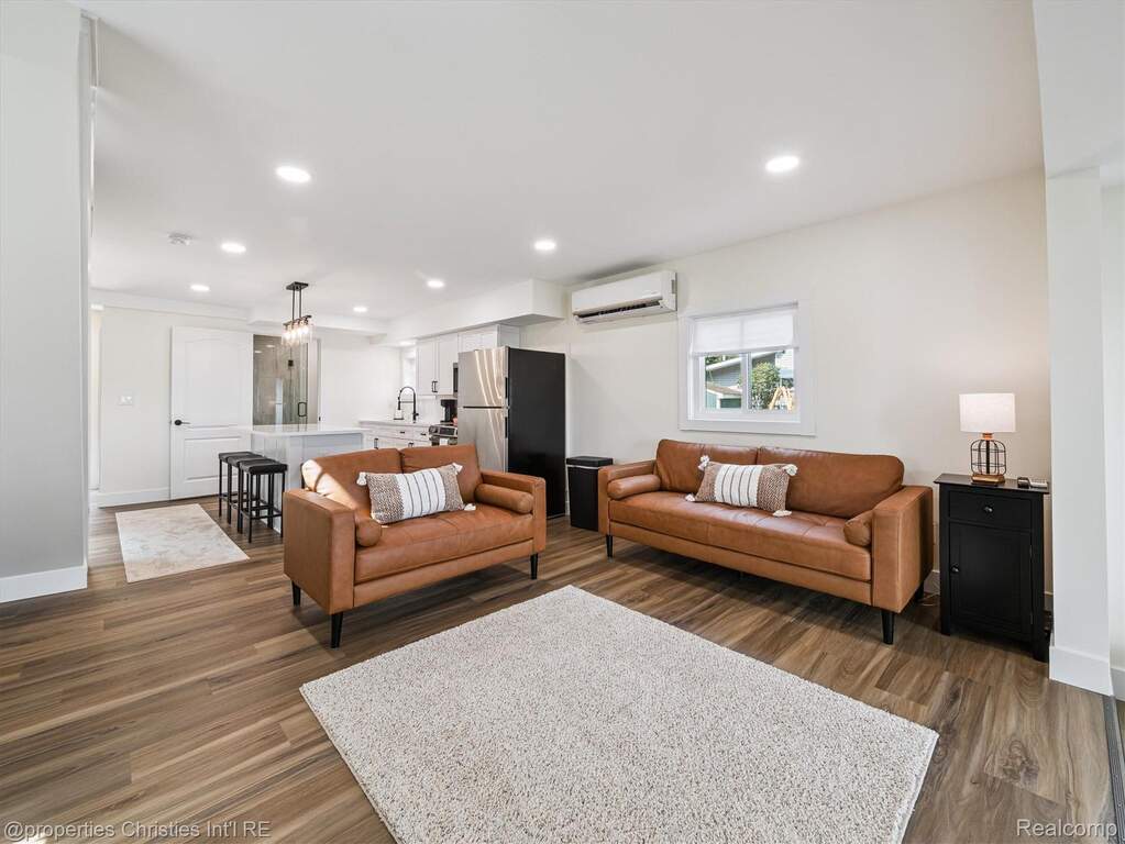 2 Bedroom Single Family Home/House's Image 12