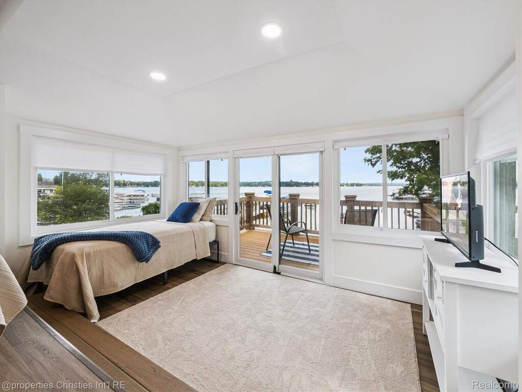 2 Bedroom Single Family Home/House's Image 19