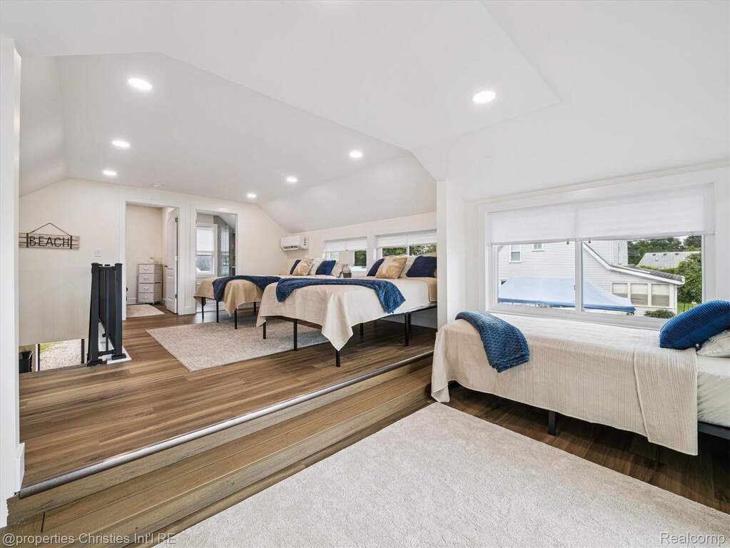 2 Bedroom Single Family Home/House's Image 20