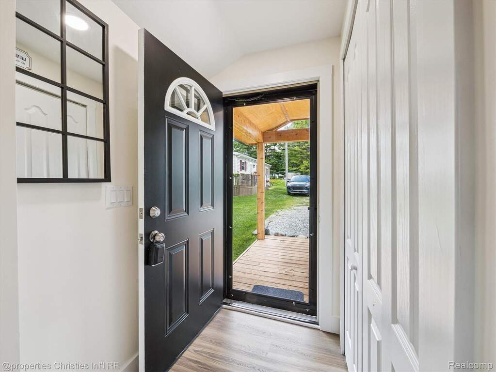 2 Bedroom Single Family Home/House's Image 4