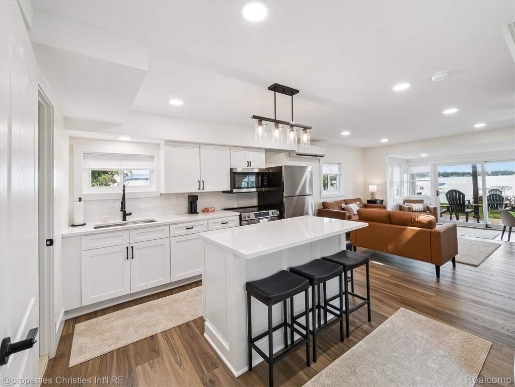 2 Bedroom Single Family Home/House's Image 5