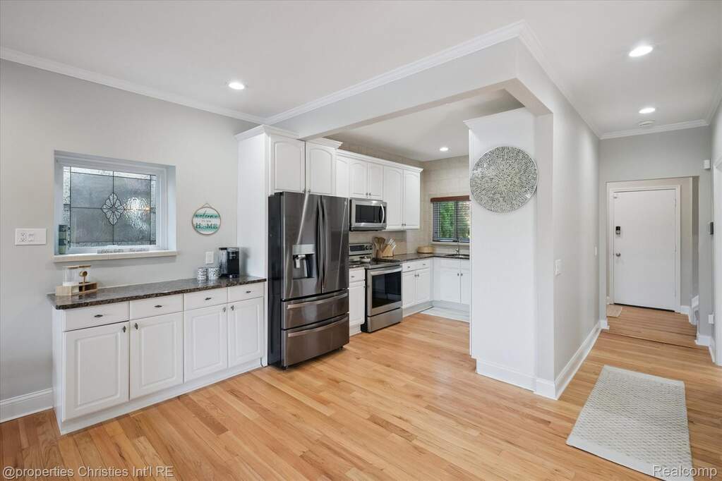 4 Bedroom Single Family Home/House's Image 13