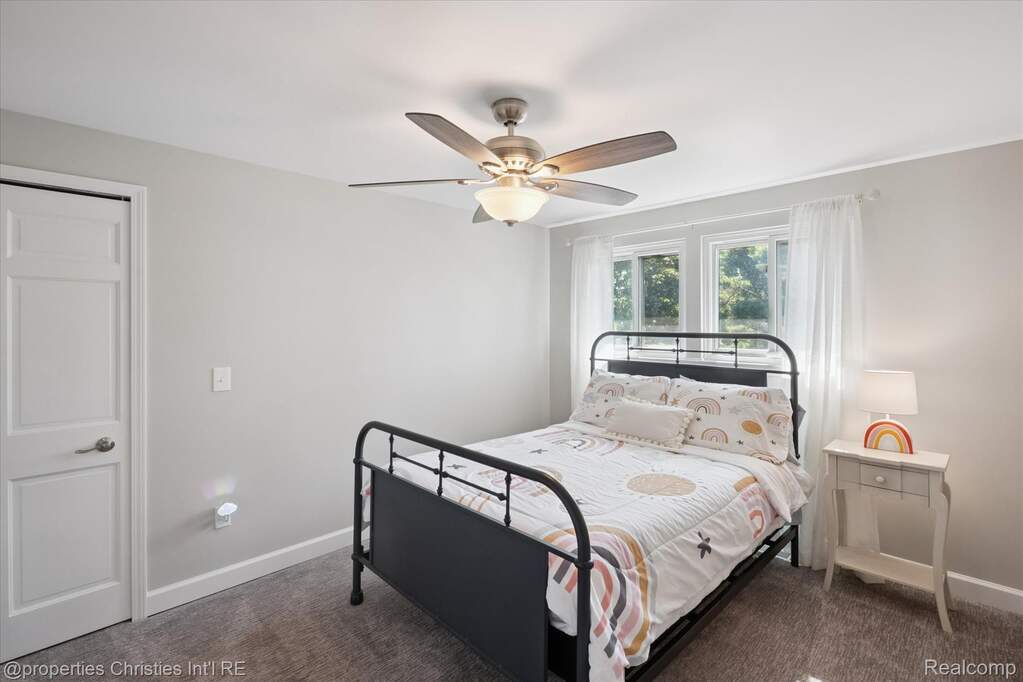 4 Bedroom Single Family Home/House's Image 23