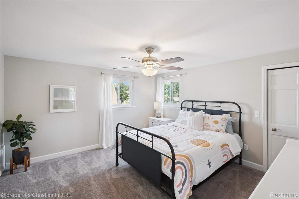 4 Bedroom Single Family Home/House's Image 26