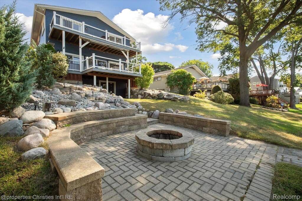 4 Bedroom Single Family Home/House's Image 39
