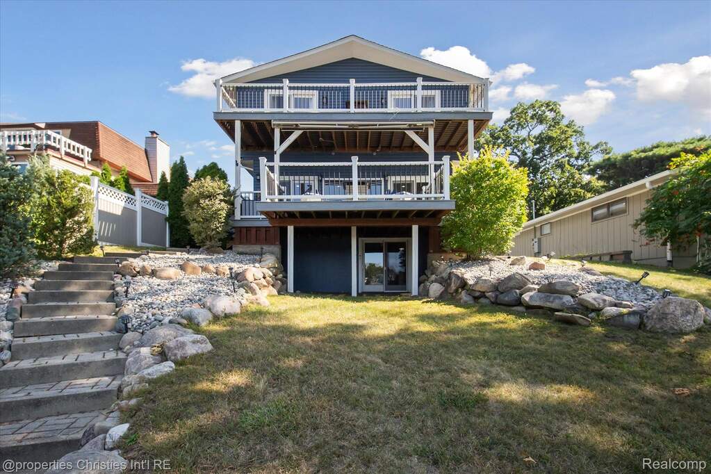 4 Bedroom Single Family Home/House's Image 40