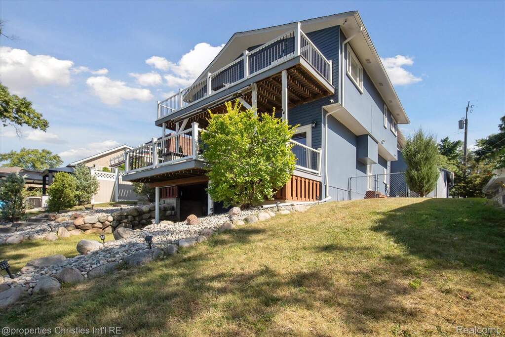 4 Bedroom Single Family Home/House's Image 42
