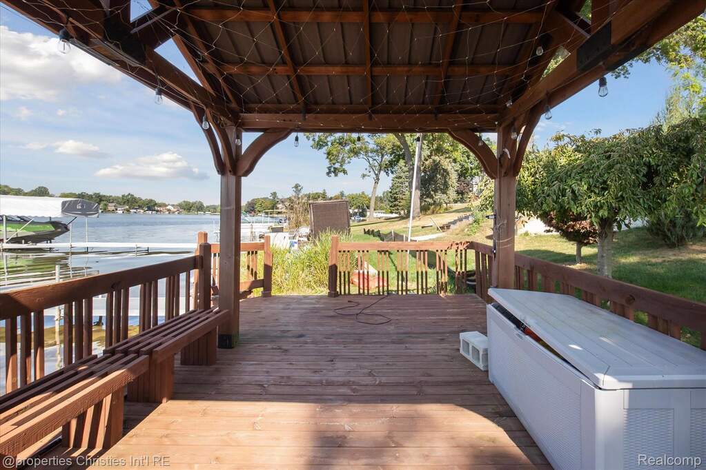 4 Bedroom Single Family Home/House's Image 44