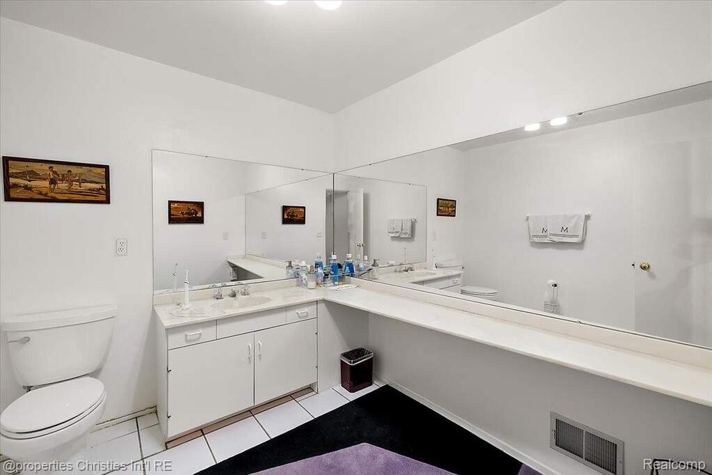 3 Bedroom Single Family Home/House's Image 21