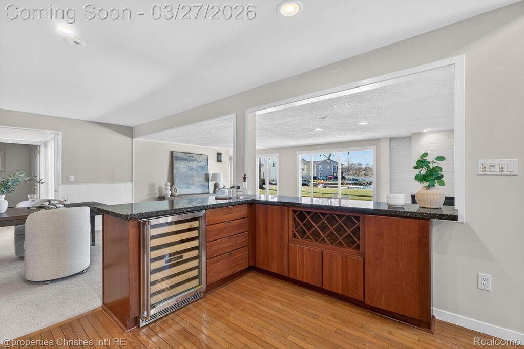 5 Bedroom Single Family Home/House's Image 7
