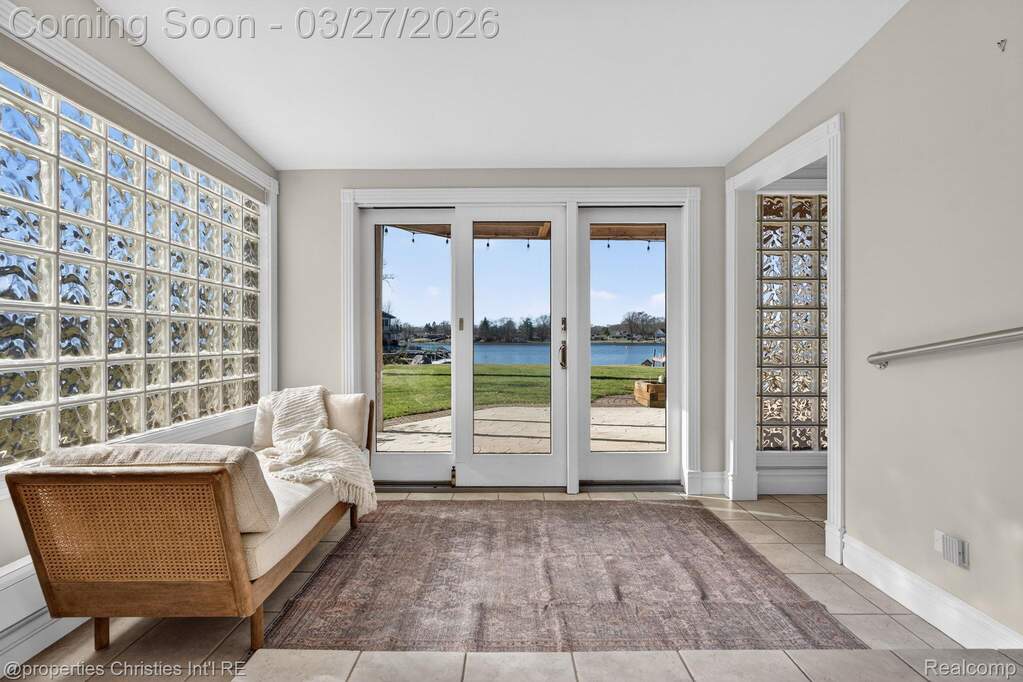 5 Bedroom Single Family Home/House's Image 13