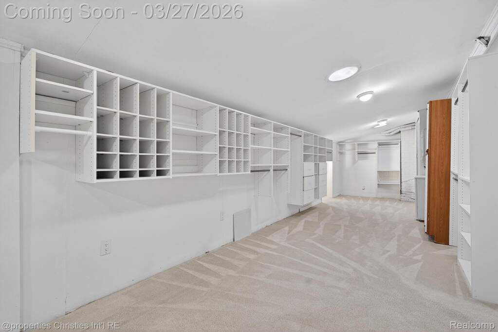 5 Bedroom Single Family Home/House's Image 23