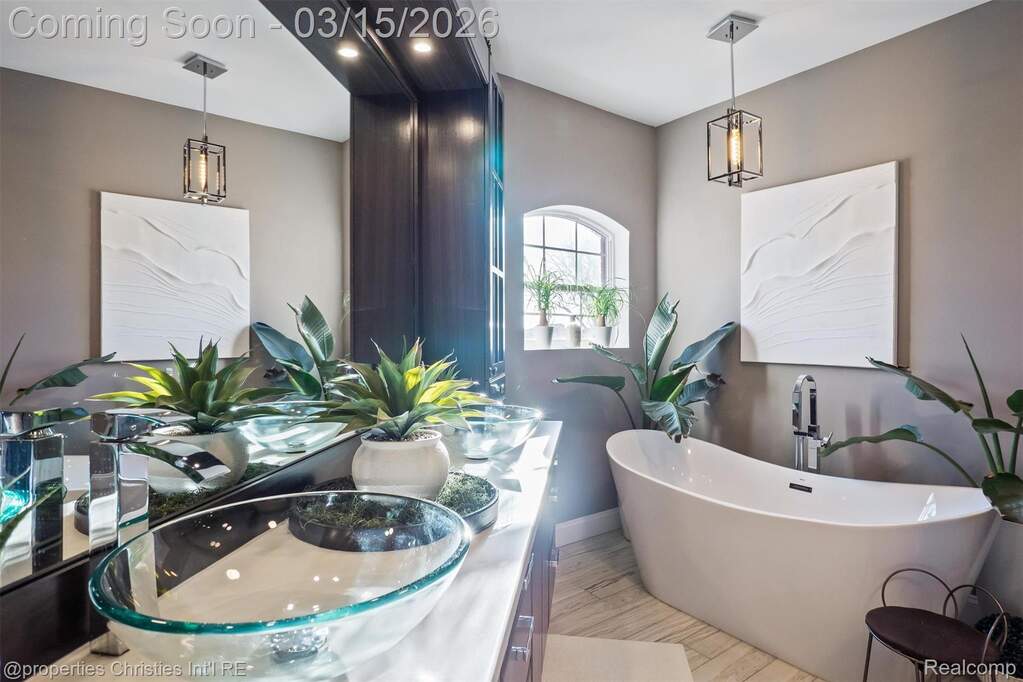 3 Bedroom Single Family Home/House's Image 33