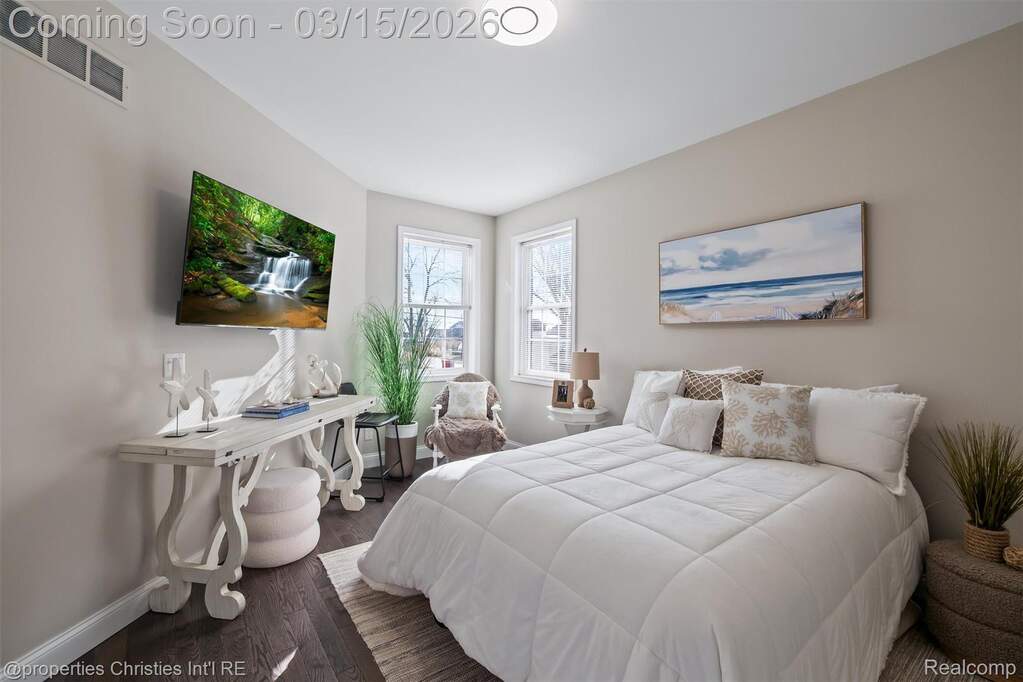 3 Bedroom Single Family Home/House's Image 41