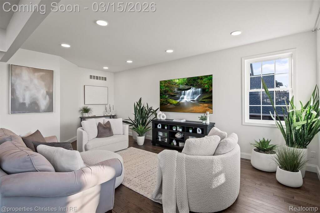 3 Bedroom Single Family Home/House's Image 4