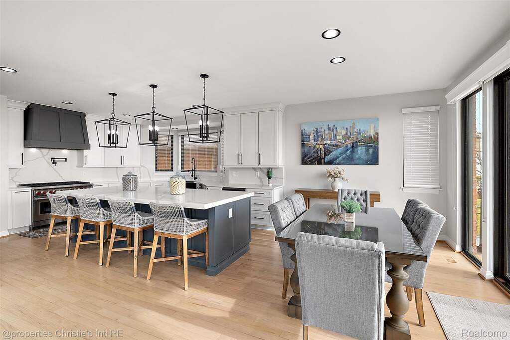 3 Bedroom Single Family Home/House's Image 12