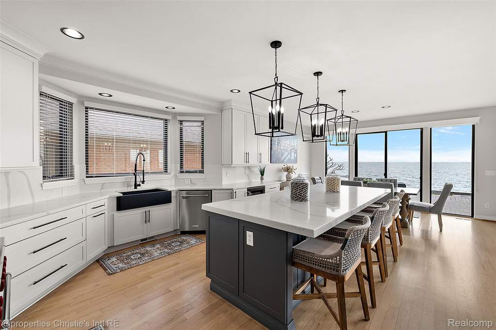 3 Bedroom Single Family Home/House's Image 13