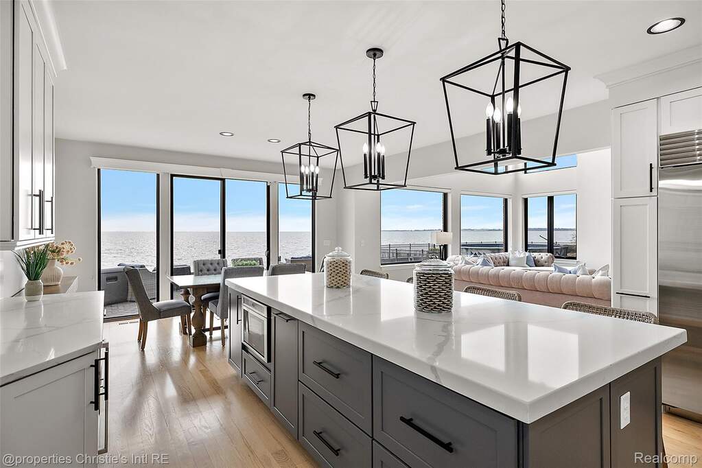 3 Bedroom Single Family Home/House's Image 14