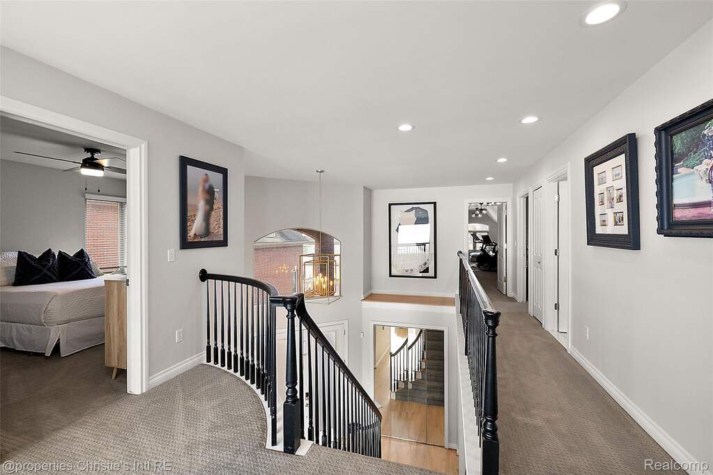 3 Bedroom Single Family Home/House's Image 32