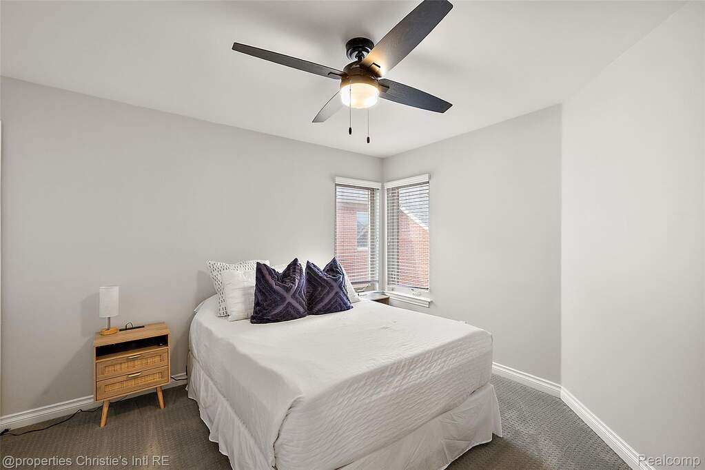 3 Bedroom Single Family Home/House's Image 33