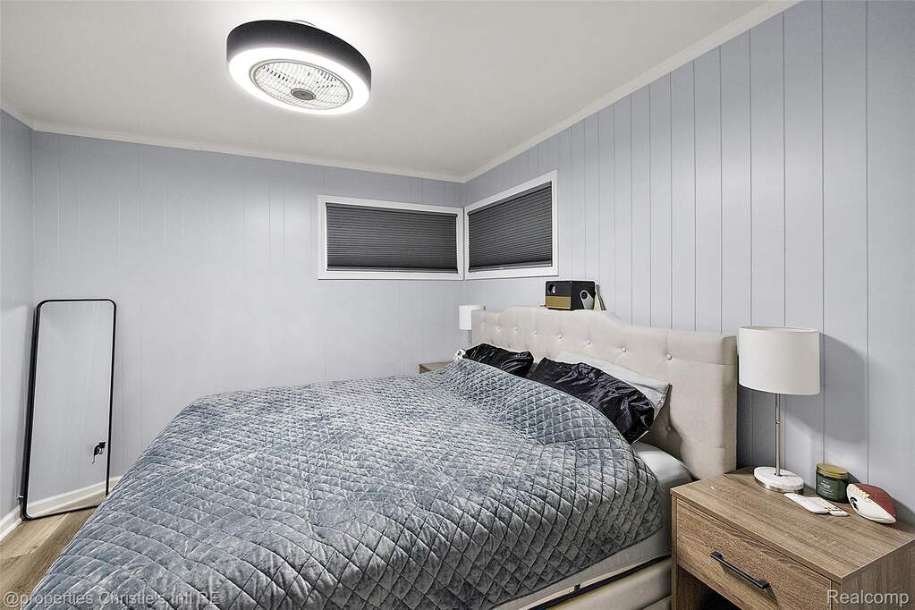 3 Bedroom Single Family Home/House's Image 45