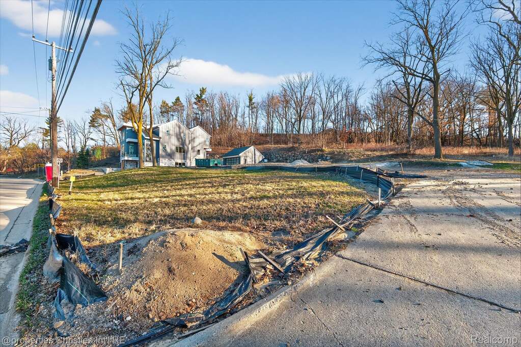 Land/Vacant Land's Image 4