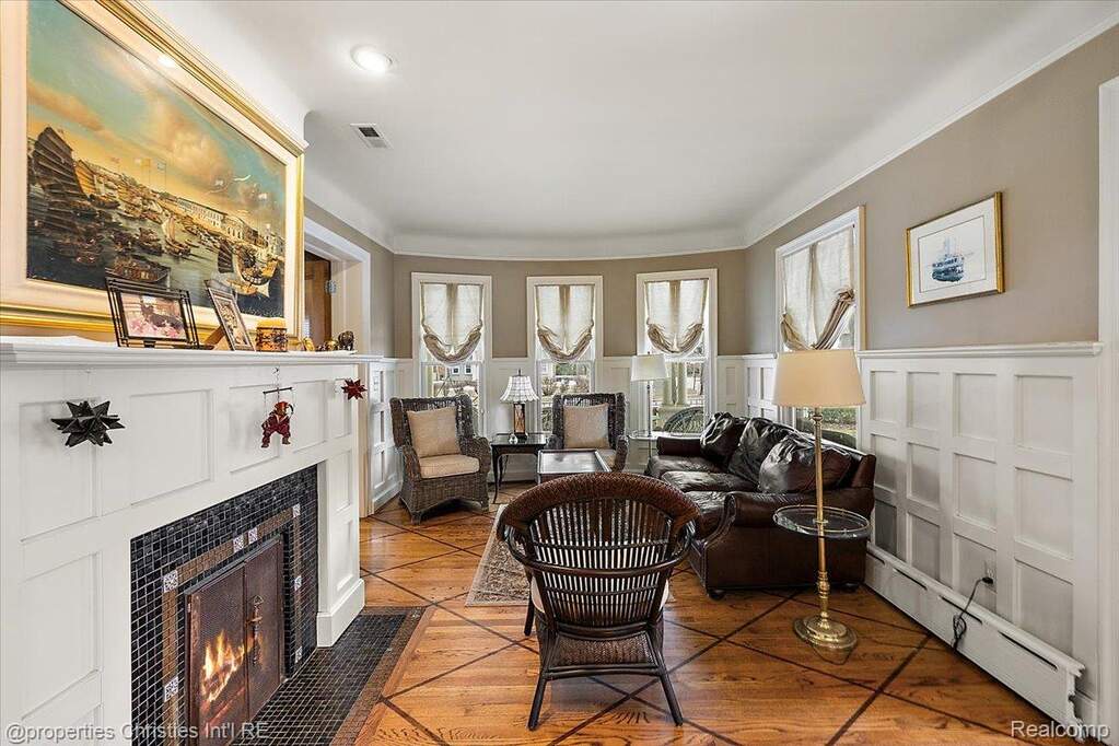 4 Bedroom Single Family Home/House's Image 22