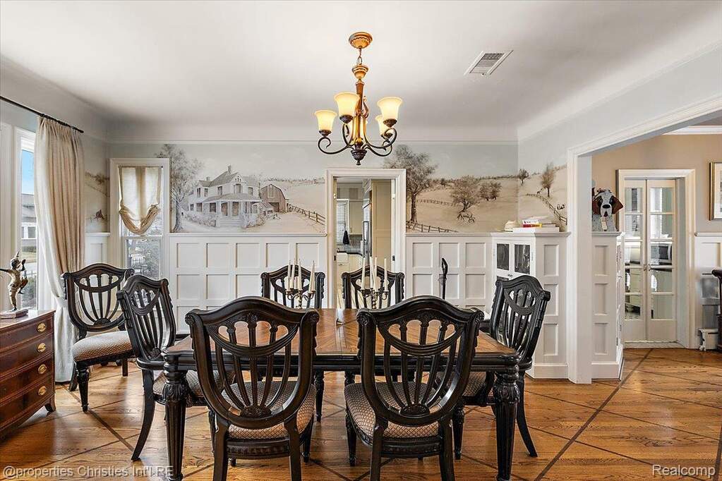 4 Bedroom Single Family Home/House's Image 24