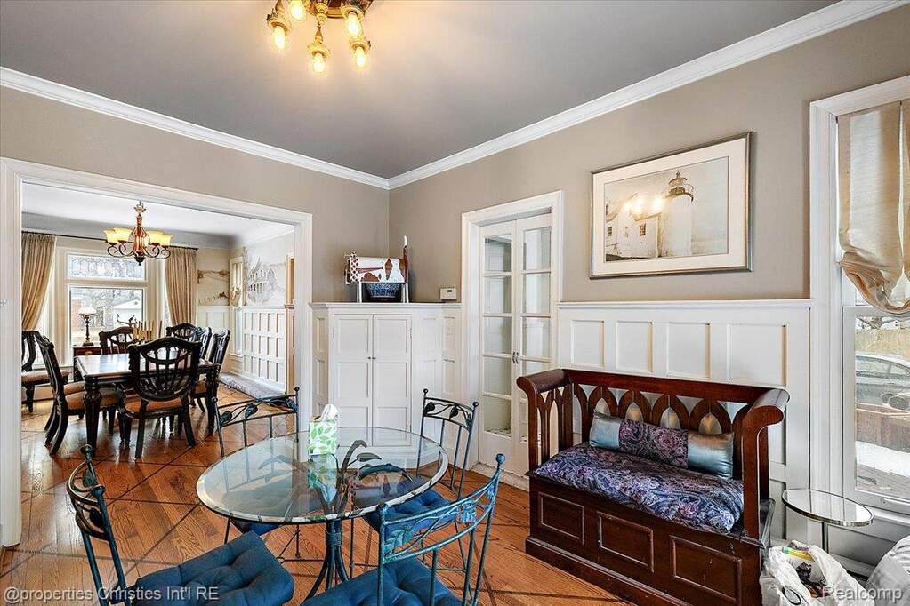 4 Bedroom Single Family Home/House's Image 27