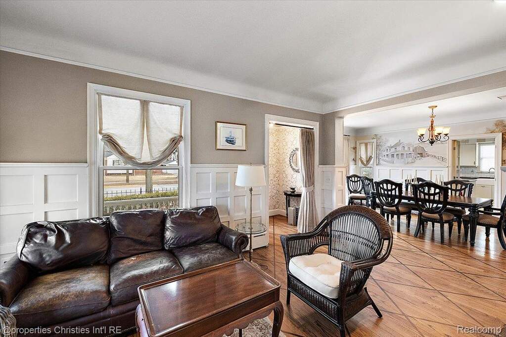 4 Bedroom Single Family Home/House's Image 28