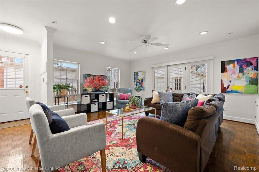 4 Bedroom Single Family Home/House's Image 11