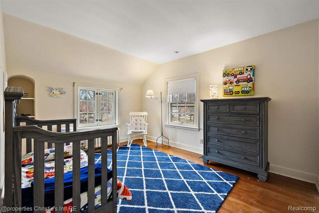 4 Bedroom Single Family Home/House's Image 19
