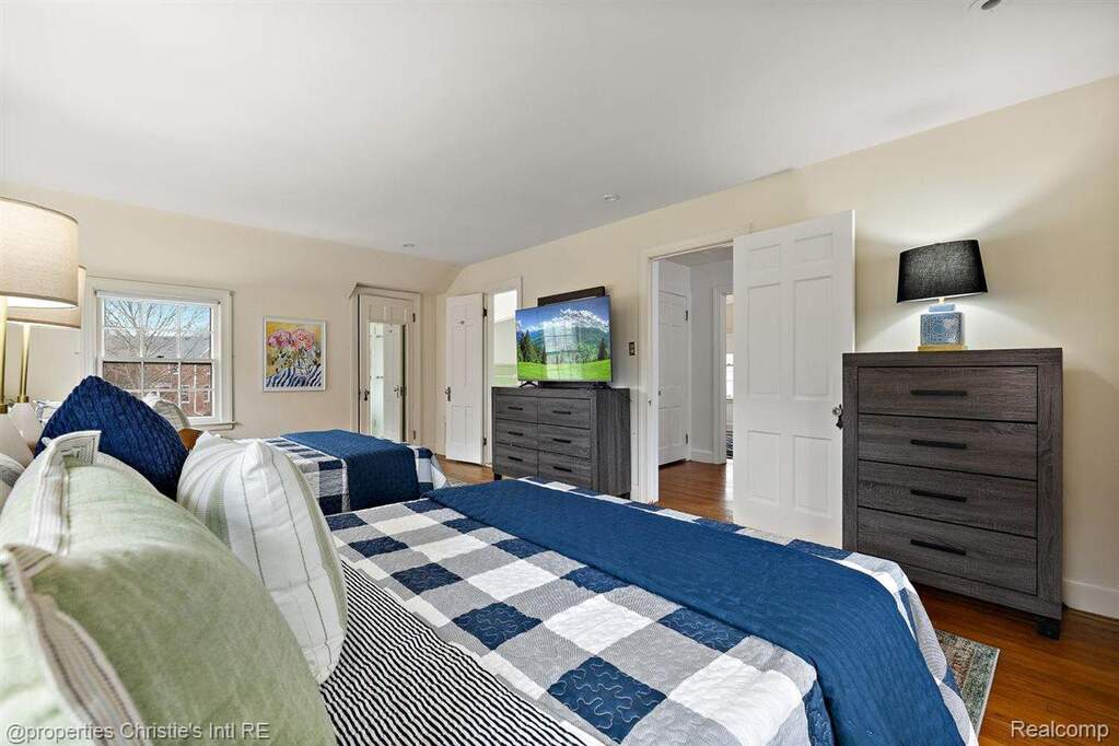 4 Bedroom Single Family Home/House's Image 23