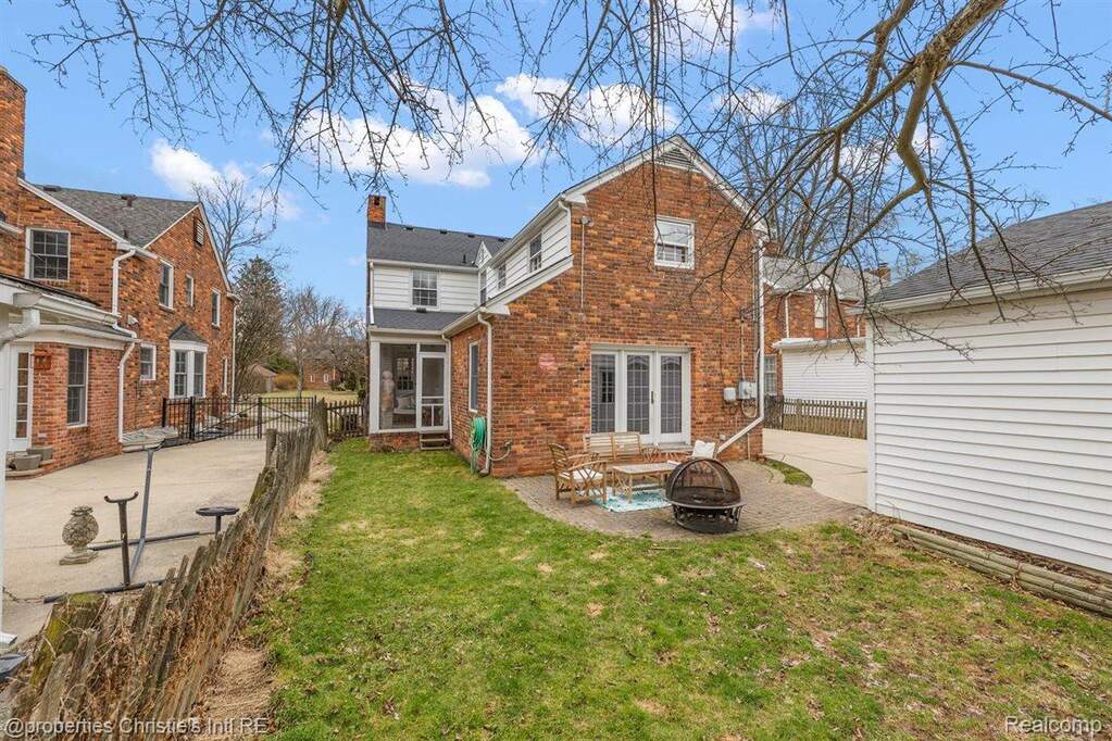 4 Bedroom Single Family Home/House's Image 26