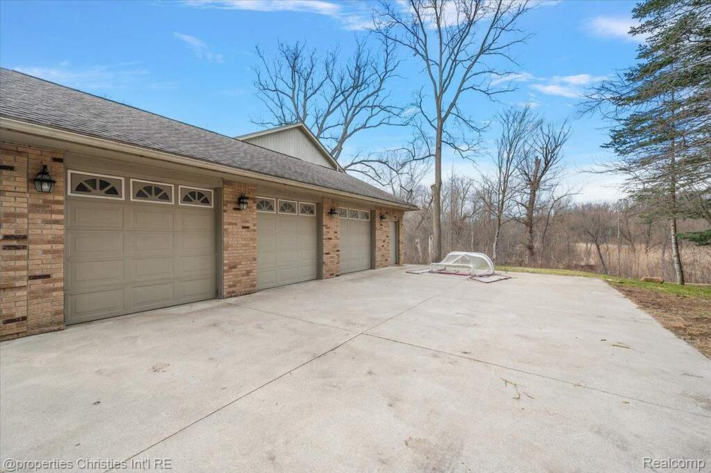 3 Bedroom Single Family Home/House's Image 18