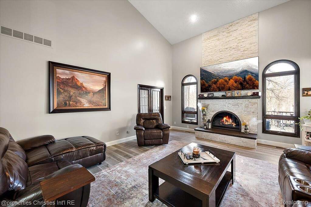 3 Bedroom Single Family Home/House's Image 53