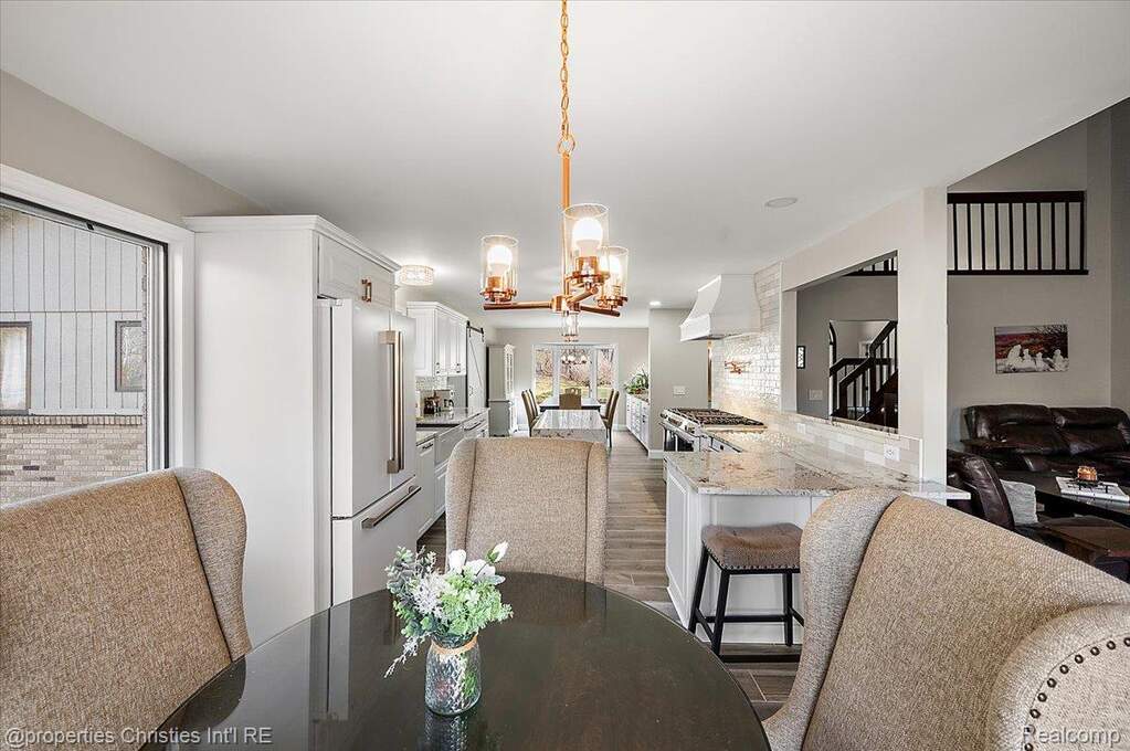 3 Bedroom Single Family Home/House's Image 60