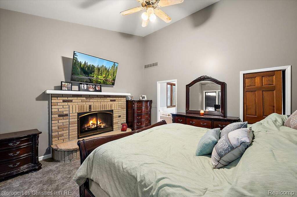 3 Bedroom Single Family Home/House's Image 75