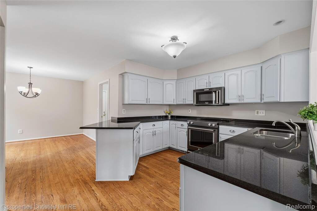 3 Bedroom Apartment/Flat's Image 14