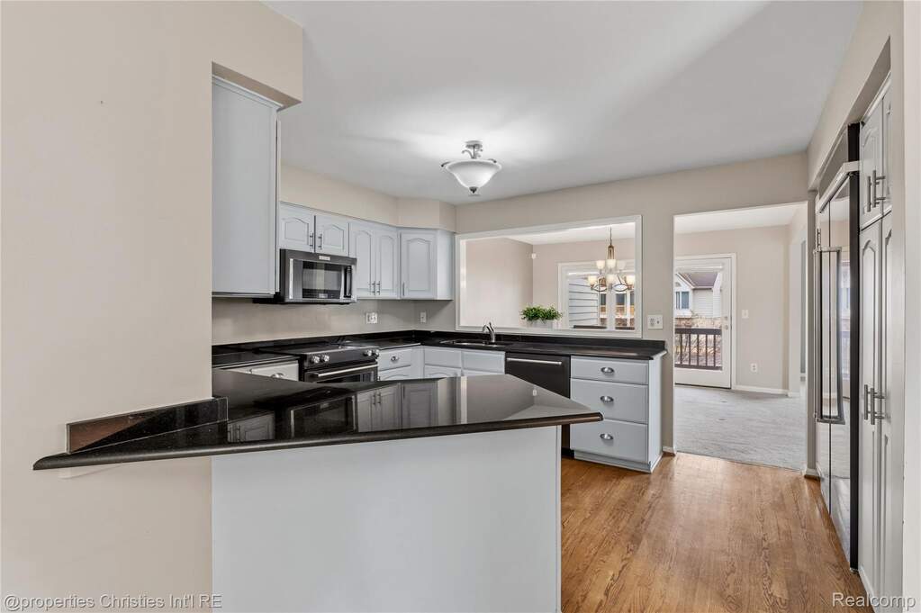 3 Bedroom Apartment/Flat's Image 18