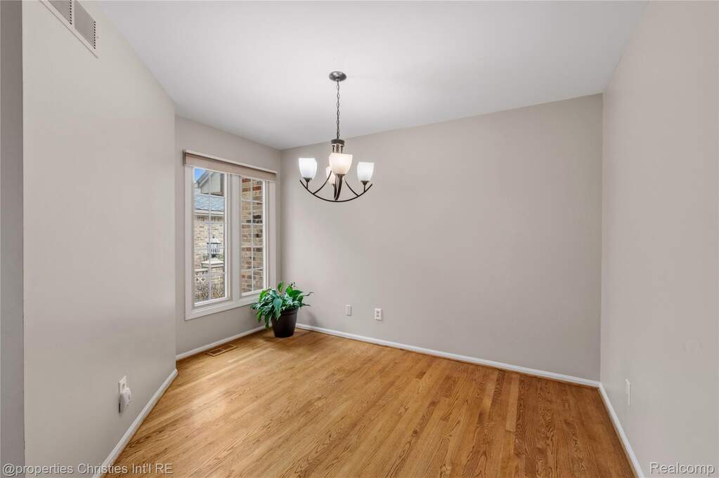 3 Bedroom Apartment/Flat's Image 21