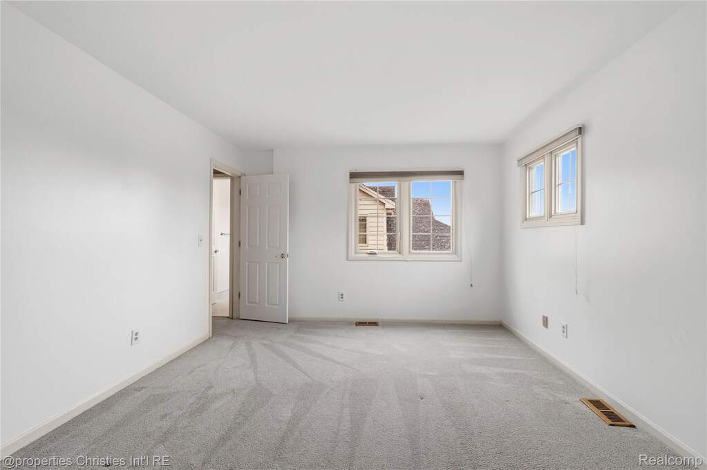 3 Bedroom Apartment/Flat's Image 39
