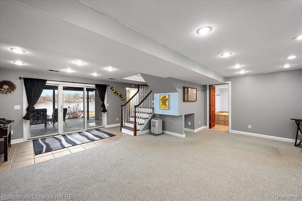 3 Bedroom Single Family Home/House's Image 10