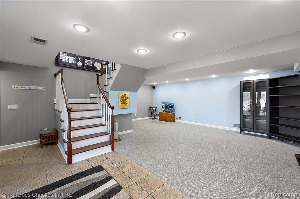 3 Bedroom Single Family Home/House's Image 12