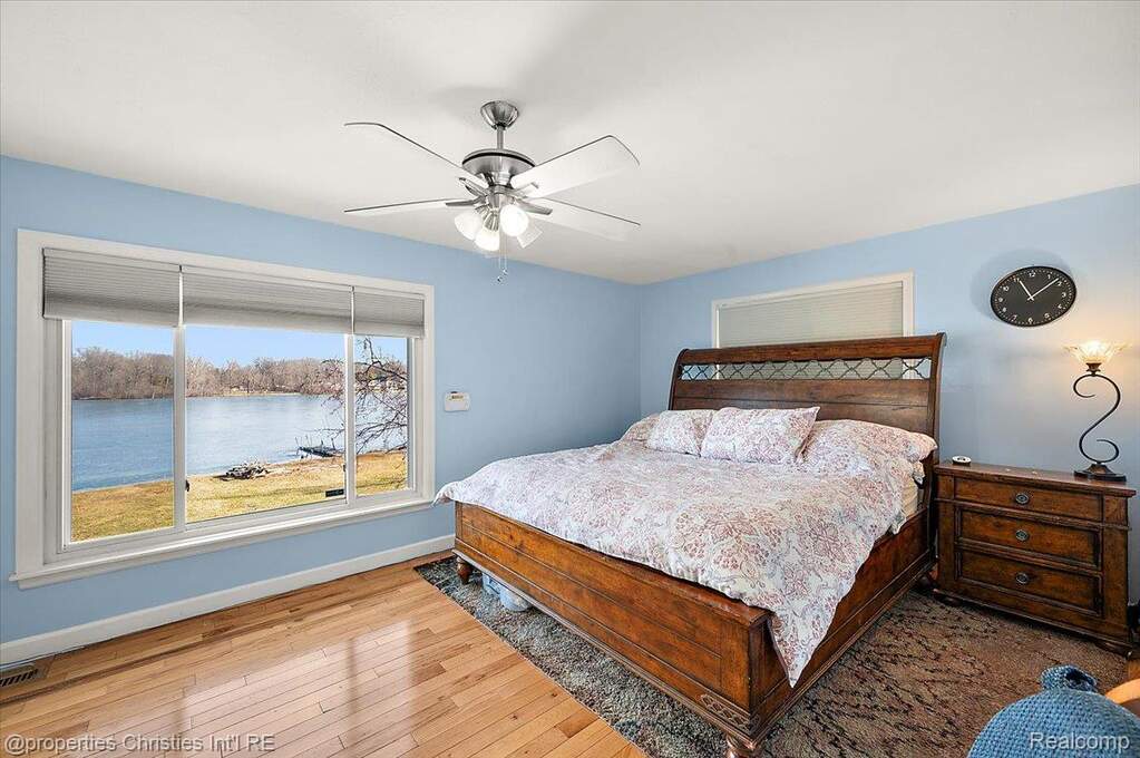 3 Bedroom Single Family Home/House's Image 27