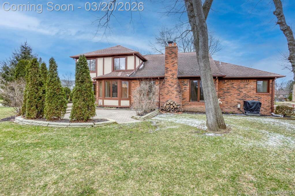 4 Bedroom Single Family Home/House's Image 7