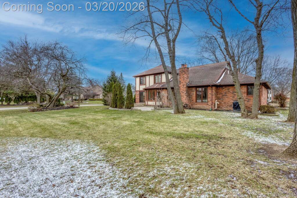 4 Bedroom Single Family Home/House's Image 8