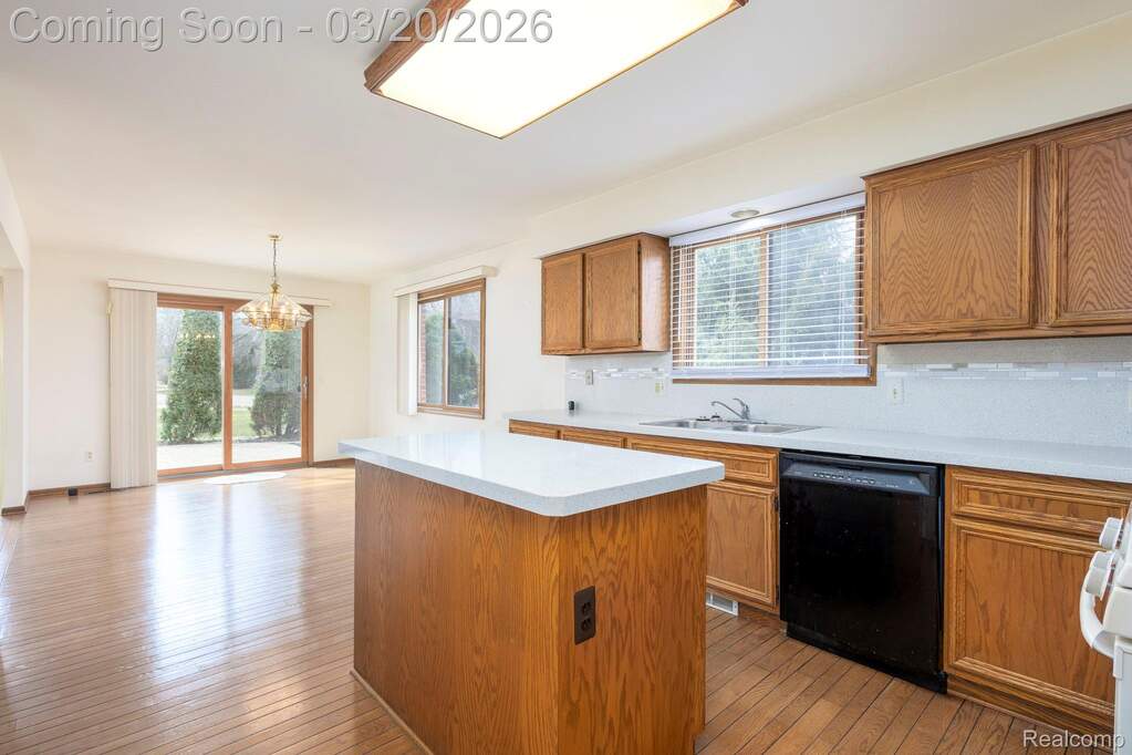 4 Bedroom Single Family Home/House's Image 28