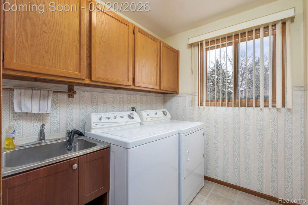 4 Bedroom Single Family Home/House's Image 29
