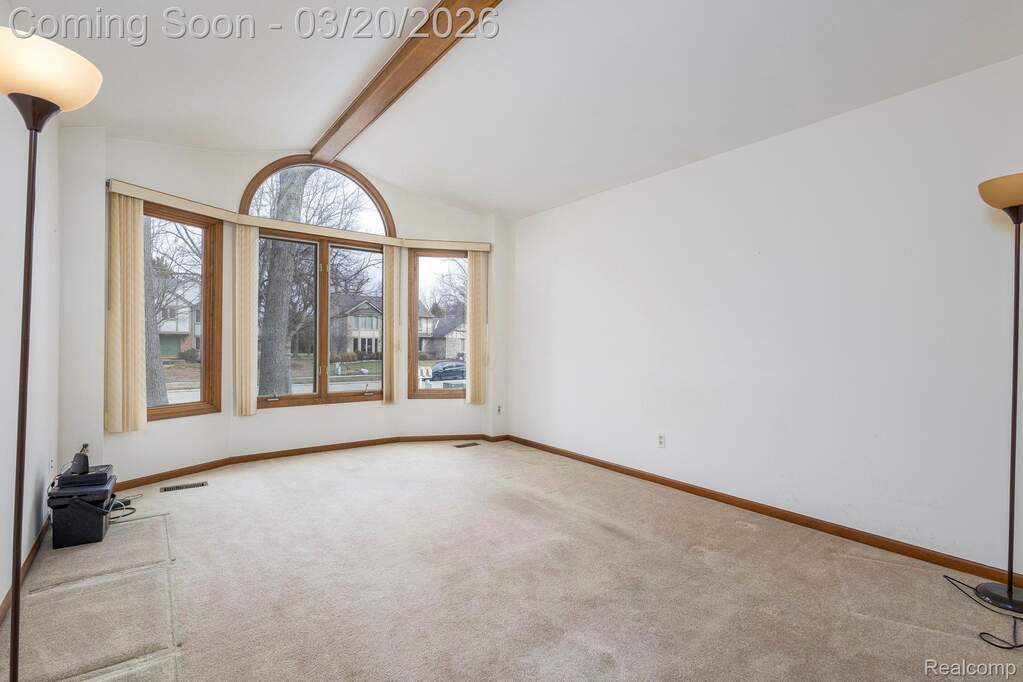 4 Bedroom Single Family Home/House's Image 32